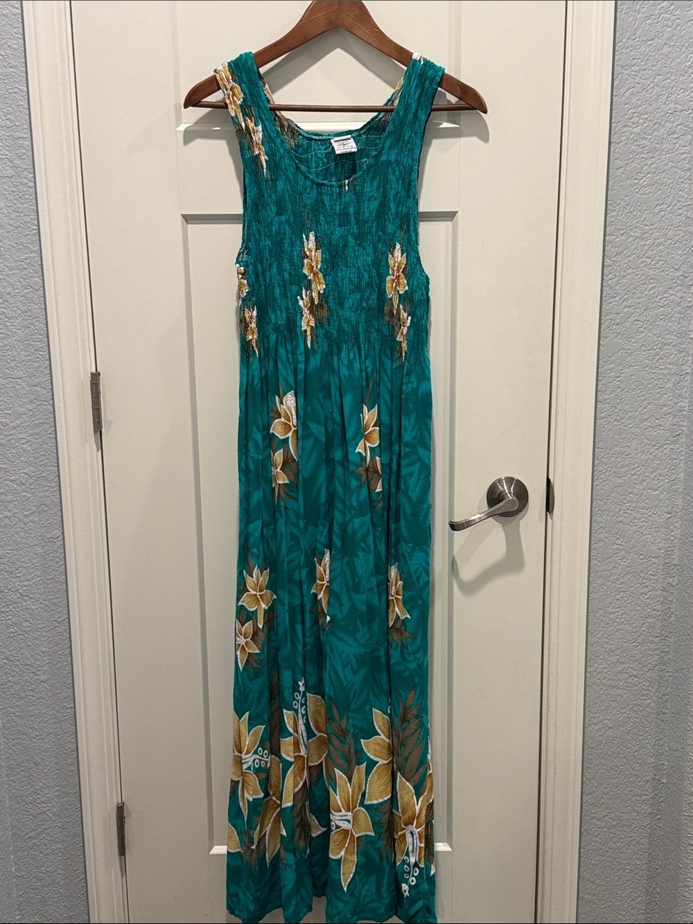 Hawaiian Plus Size Maxi Dress with Tropical Print